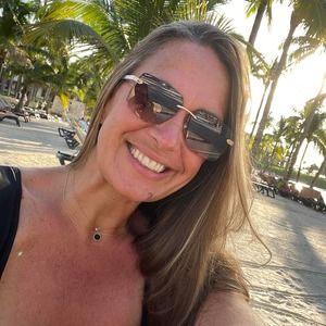 Meet your Posher, Robyn